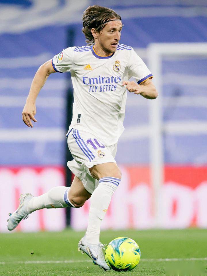 8场首发惊艳亮相！倪非凡一传进步大，但关键局仍靠老将