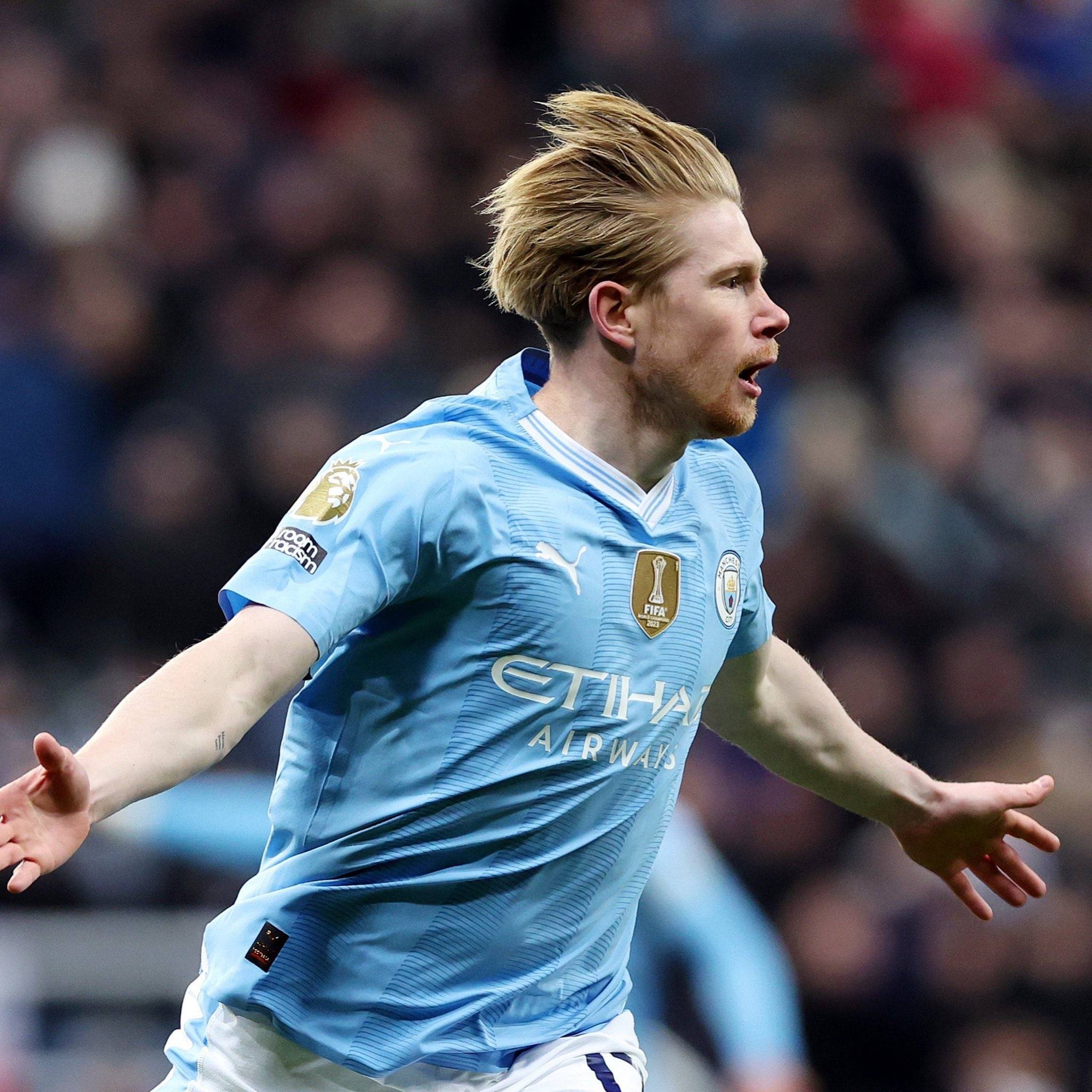 大连球迷给李昂留言寻求“信号”和“定心丸”，李昂点赞了